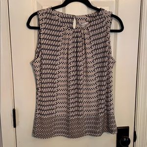 NEW—-CALVIN KLEIN top -Size L